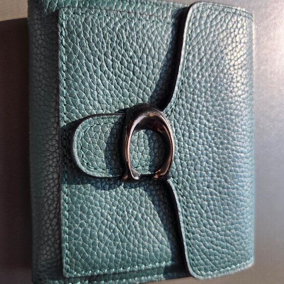 Coach Tabby Wallet - Picture 1 of 6